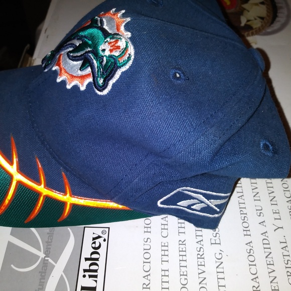 Retro Miami Dolphins Hat - Picture 3 of 4